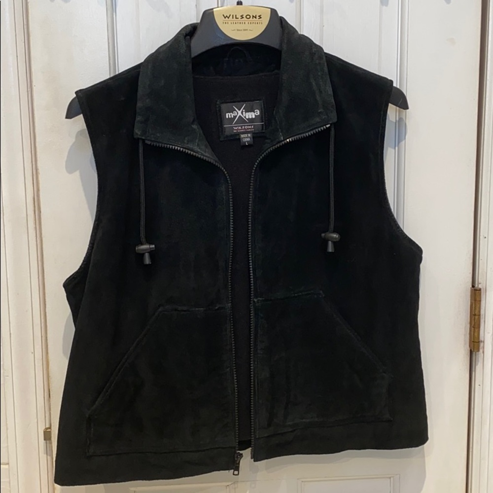⭐️PRICE DROP⭐️ Black Suede Leather Vest! VINTAGE